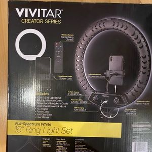 New in box vivitar 18 inch ring light with remote